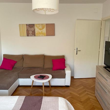 Apartment Beauty Пула Екстериор снимка
